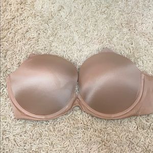Victoria’s Secret nude strapless bra